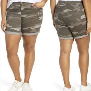 Wit & Wisdom Women’ Ab-solution Camo Shorts in Green Sz 6